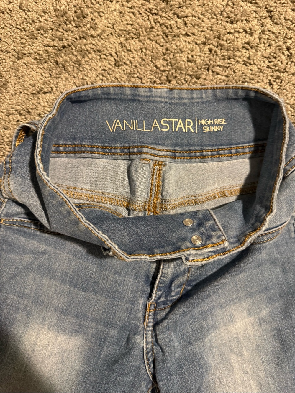 VanillaStar Women's High-Rise Light Blue Skinny Jeans - Picture 5 of 6